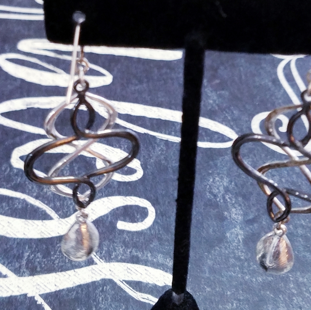 Double layer dangle earrings - Picture 2 of 3